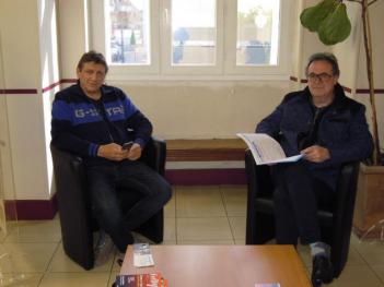 Philippe DE FRUYT & François CORRIERI rencontrent le Maire - attente avant le rendez-vous 